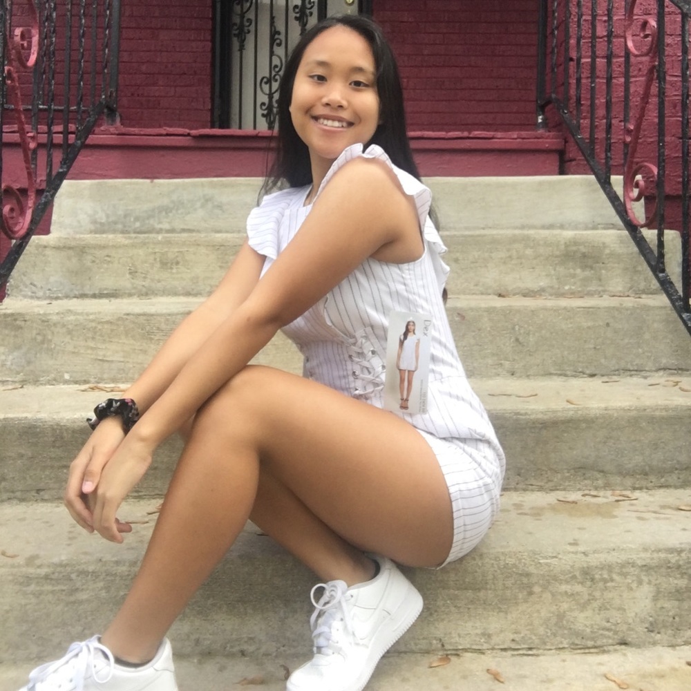 NWT White stripe romper - Picture 2 of 7